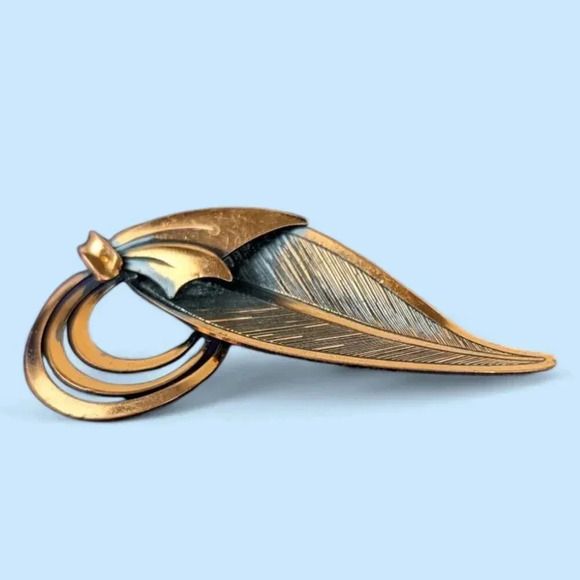 (2/$20) Vintage Copper Leaf Brooch - Picture 3 of 7